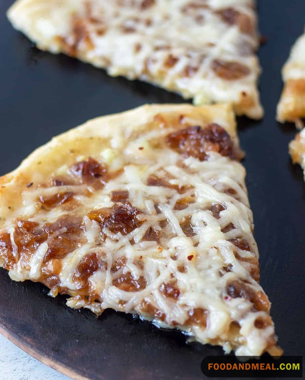 Three Cheese White Cheese Pizza