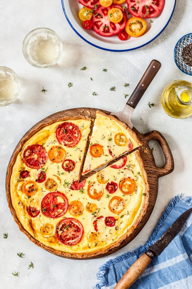 Sour Cream, Cottage Cheese, Tomato and Thyme Tart easy recipe