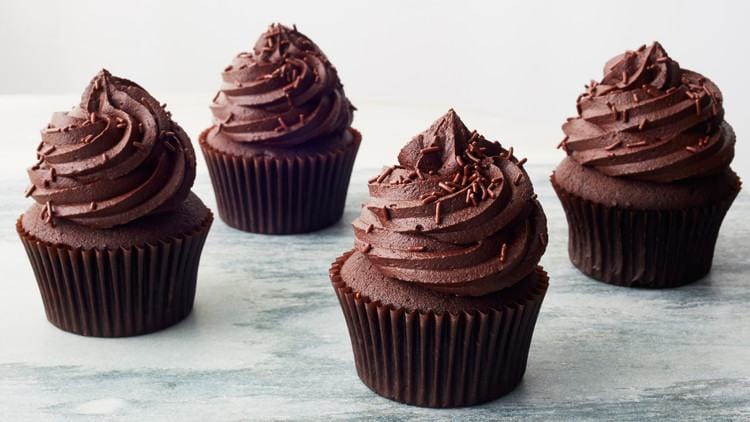 How To Make Chocolate Cupcakes – 7 Steps