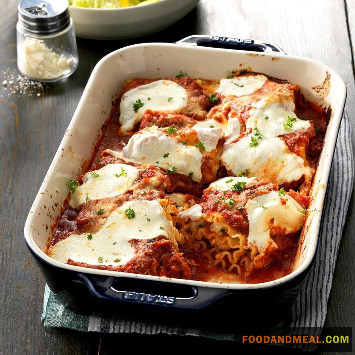 Pepper Chicken Lasagna Rolls