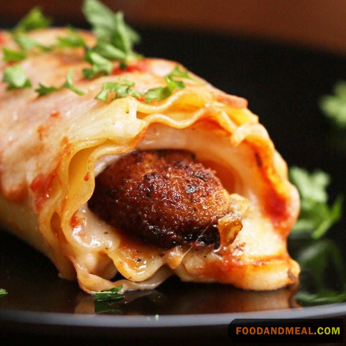 Pepper Chicken Lasagna Rolls