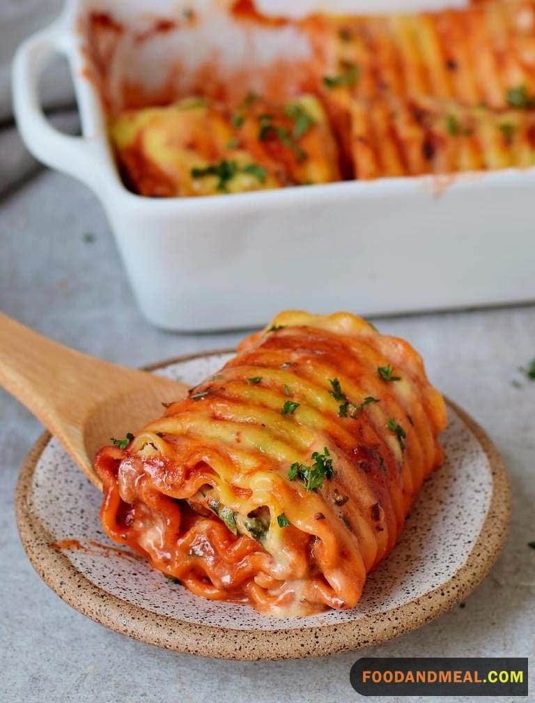Pepper Chicken Lasagna Rolls 