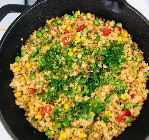 How to Make Rice from Cauliflower – 4 easy Steps 3 Cauliflower “fried rice”