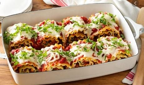 How To Make Roasted Red Pepper Chicken Lasagna Rolls
