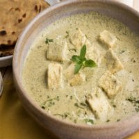 How To Make Shahi Paneer (Paneer In White Gravy)