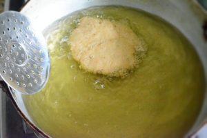 How To Cook Namkeen Mathri