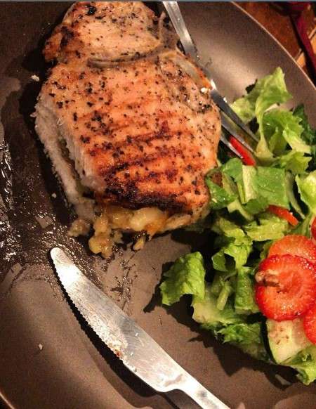 Apple stuffed pork Chops - 3 easy steps 5 Apple stuffed pork Chops - 3 easy steps 3