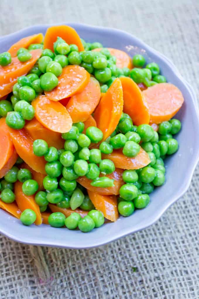 How to Make Browned Butter Peas and Carrots – 4 Easy Steps