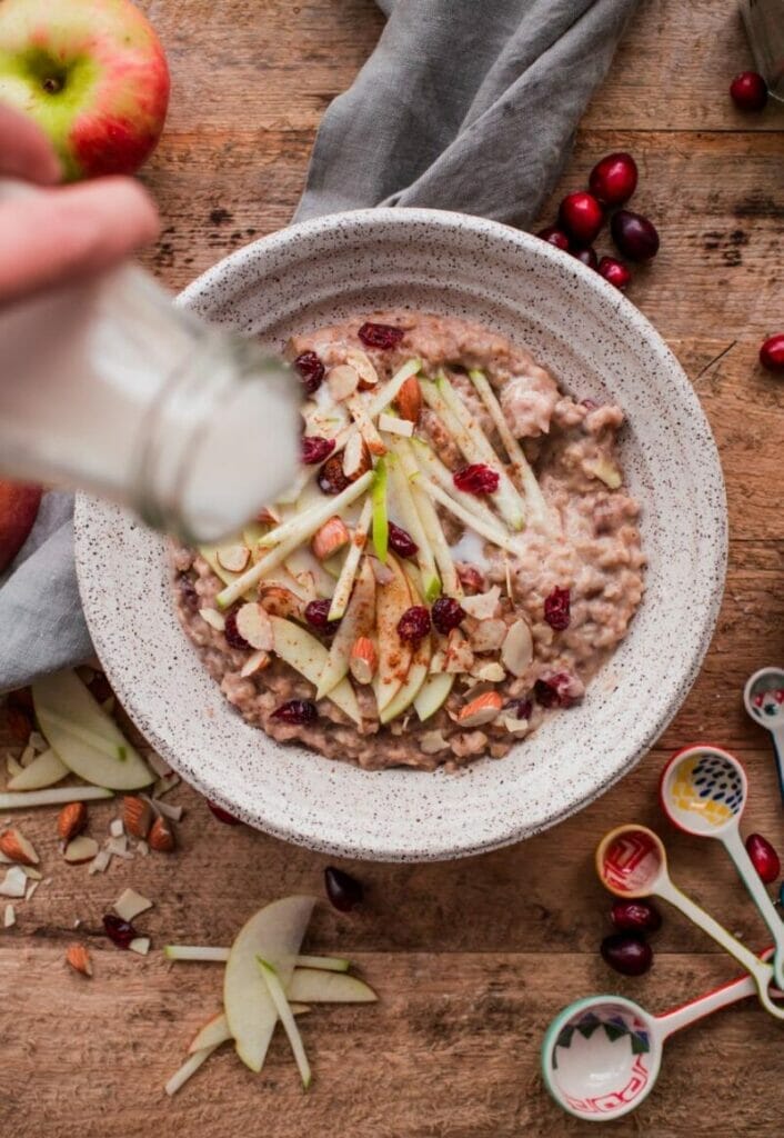 Apple Steel Cut Oats - Easy-to-make Breakfast Oatmeal