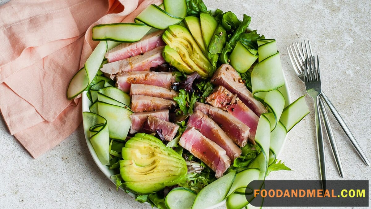 Grilled Tuna and Lettuce Salad