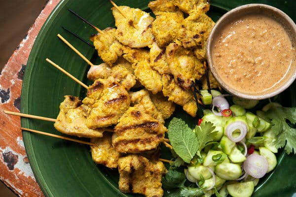 Easy-to-cook Peanut Brittle Pork Satay Smothered in Peanut Sauce