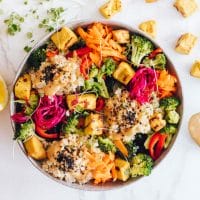 Easy-to-make Salad Bowls with a Miso Tahini Dressing 2 Easy-to-make Salad Bowls with a Miso Tahini Dressing 1