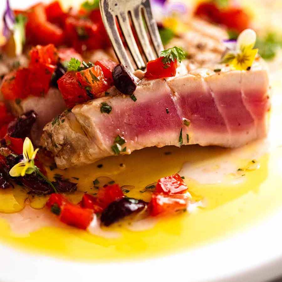 Delicious baked tuna steak to renew your meal
