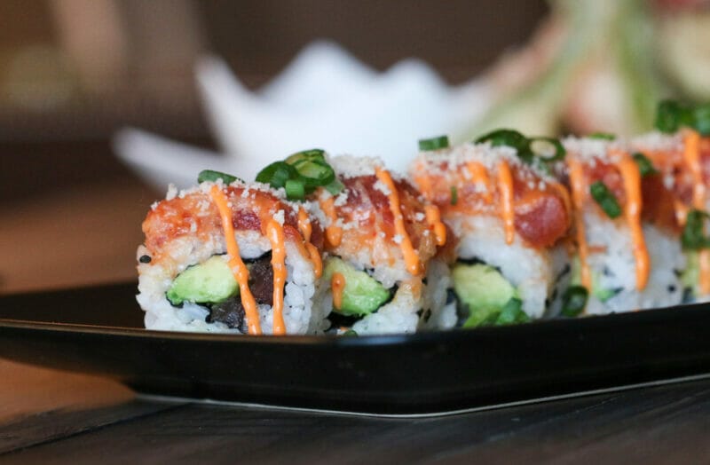 Method to make Spicy Tuna Maki within only 15 minutes - Food and Meal