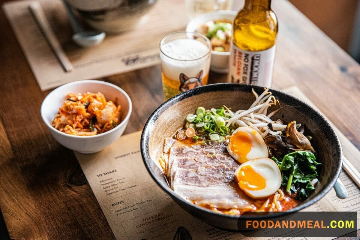  Mayu Tonkotsu Ramen