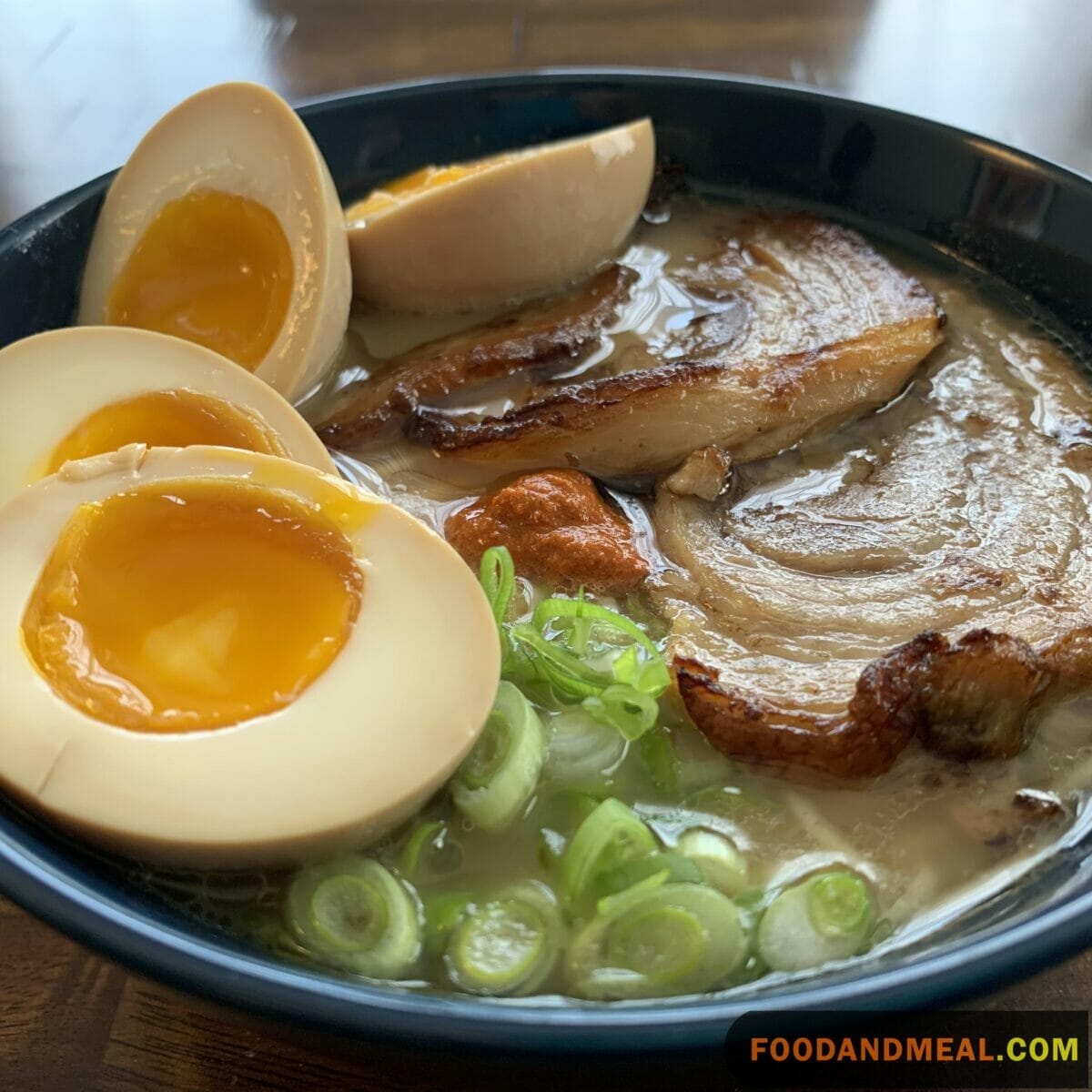 Mayu Tonkotsu Ramen