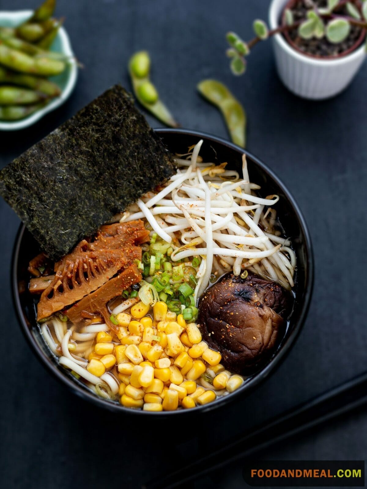 Bean Sprout Tonkotsu Ramen