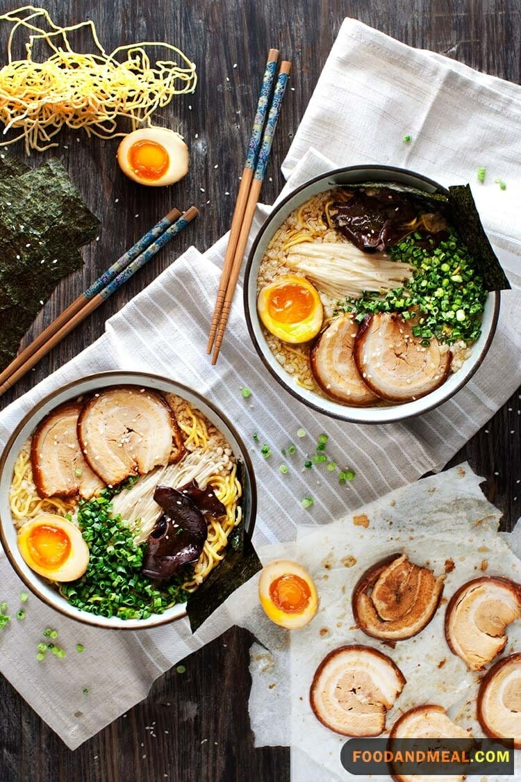 Bean Sprout Tonkotsu Ramen 