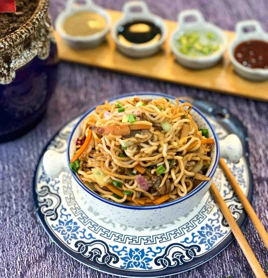 Process the easiest Curry Yakisoba ever with an authentic recipe