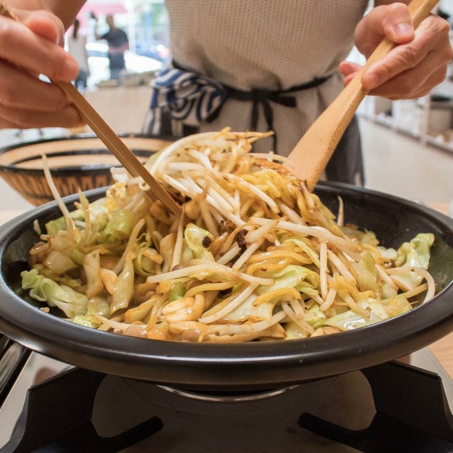Process the easiest Curry Yakisoba ever with an authentic recipe