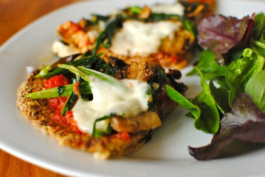 How to cook Cauliflower and Almond Crust Pizza at home