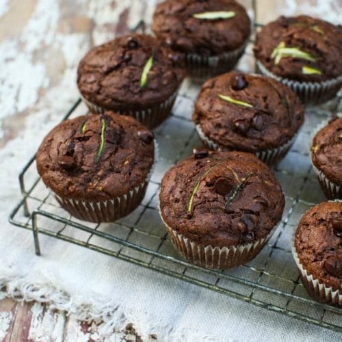 Yummy Chocolate and Zucchini Muffins recipe to renew your dessert