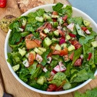 Easy-to-Make Fattoush Salad: Pomegranate & Halloumi Twist Recipe 2 Easy-to-Make Fattoush Salad: Pomegranate & Halloumi Twist Recipe 1