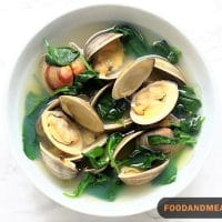 Authentic Korean Recipe: Flavorful Spinach And Clam Soup 1