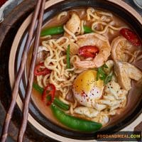 Try This Irresistible Korean Seafood Soup With Ramen Noodles 1
