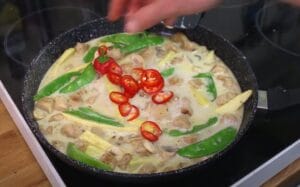 Unveiling The Exquisite Flavors Of Thailand: Thai Green Chicken Curry With Vegetables 10