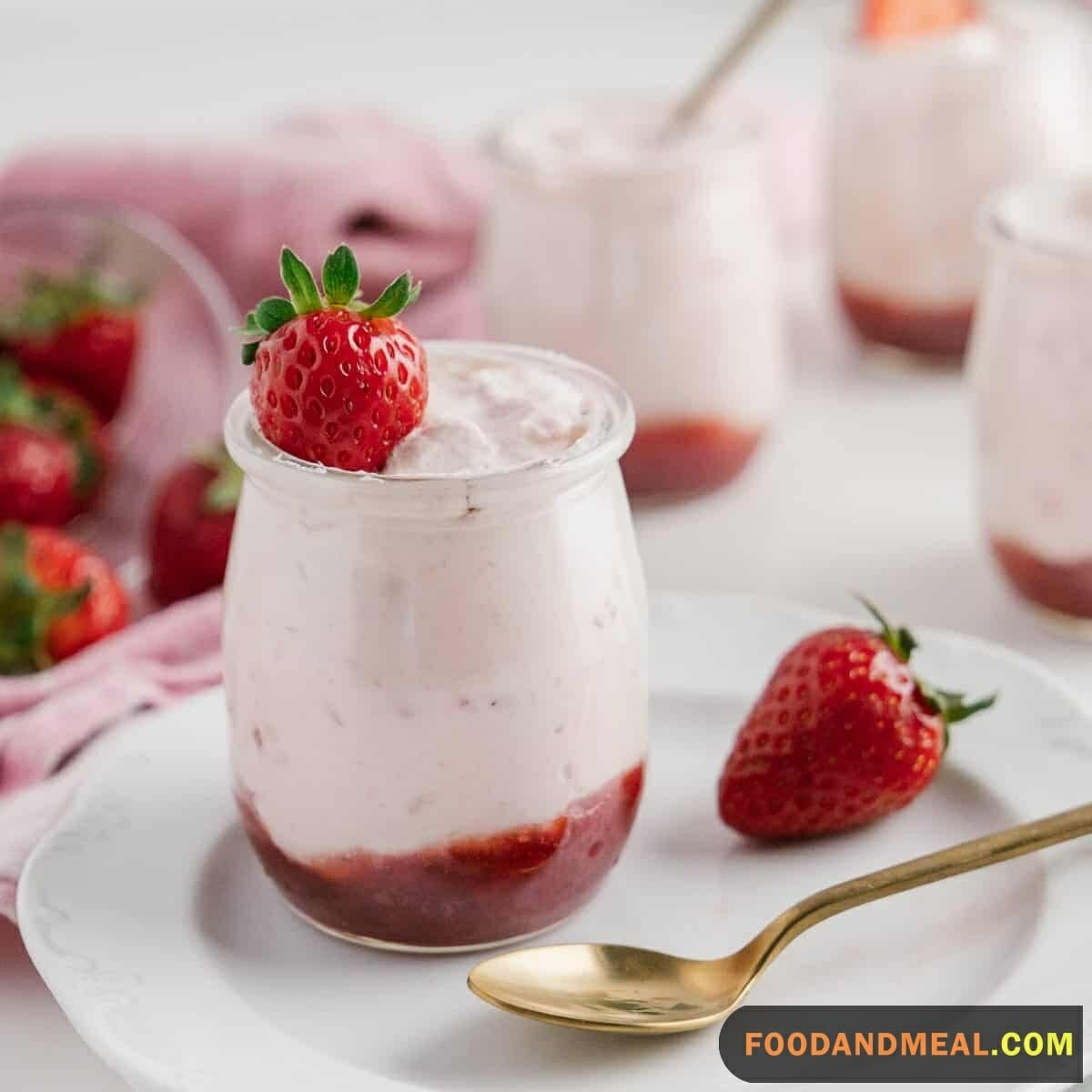 Fluffy Strawberry Mousse
