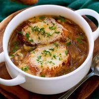 Easy Onion Soup - A Warm Hug In A Bowl 1