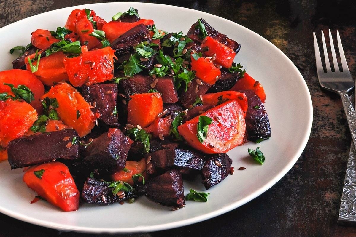 Flavorsome Fusion: Sweet and Spicy Roasted Vegetables Recipe 7 From oven to salad bowl: Transforming the roasted veggies into a gourmet delight