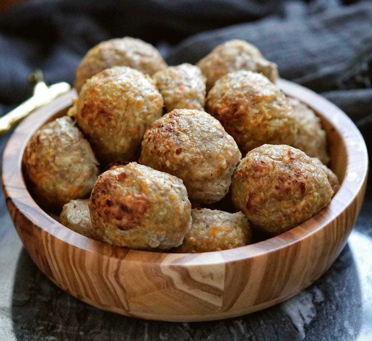 Discovering culinary wonders through baby-led weaning. Quinoa Turkey Mini Meatballs – a journey of taste and exploration.