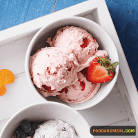 Heavenly Strawberry Ice Cream: Create Frozen Magic At Home 1