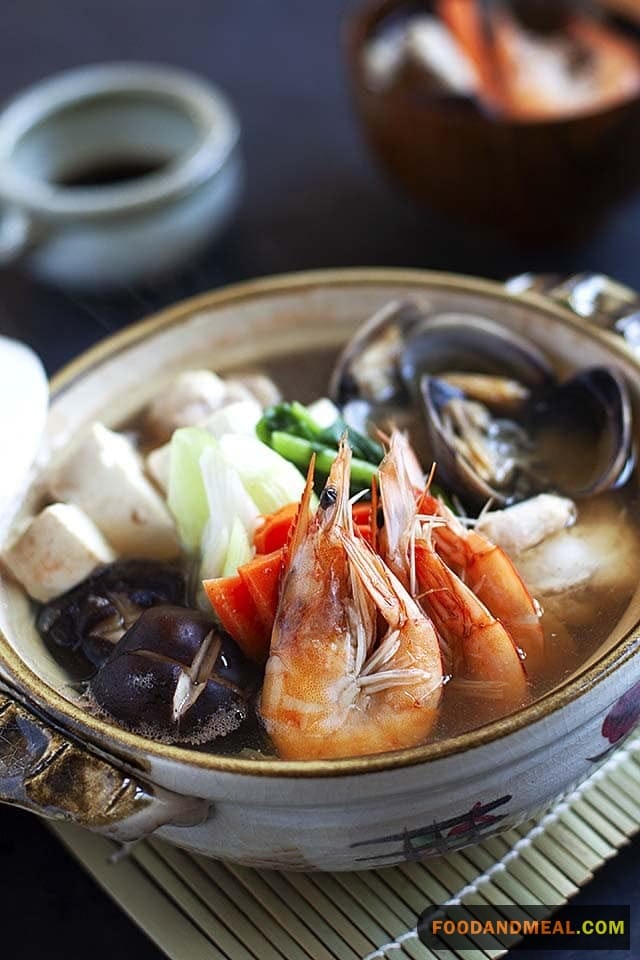 Dive Into Authentic Japanese Cuisine: Yosenabe Hot Pot Recipe 2