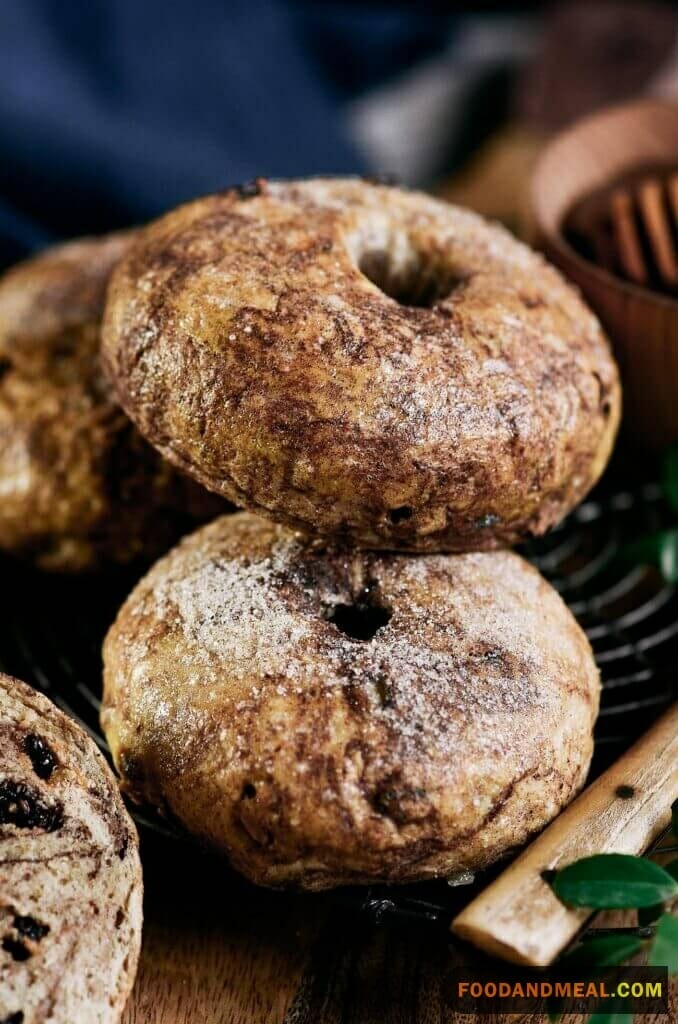 Cinnamon Raisin Bagels