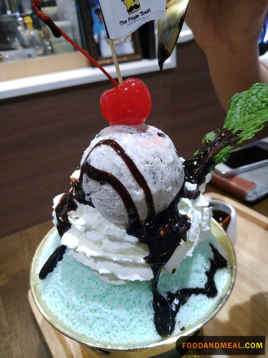 Mint Choco Berry Bingsu