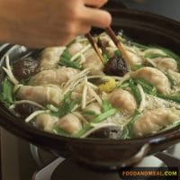 Authentic Gyoza Dumpling Hot Pot Recipe - Japanese Delight 2 Authentic Gyoza Dumpling Hot Pot Recipe - Japanese Delight 1