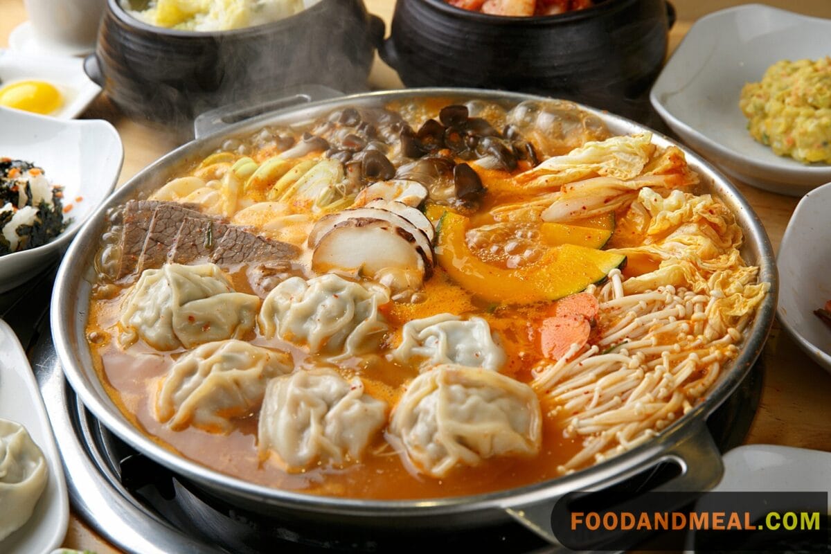 Authentic Gyoza Dumpling Hot Pot Recipe - Japanese Delight 6 Gyoza Dumpling Hot Pot