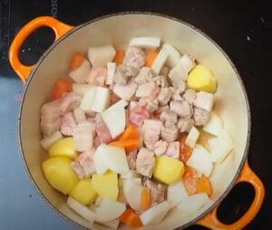 How To Make Authentic Japanese Tonjiru Hot Pot At Home 6