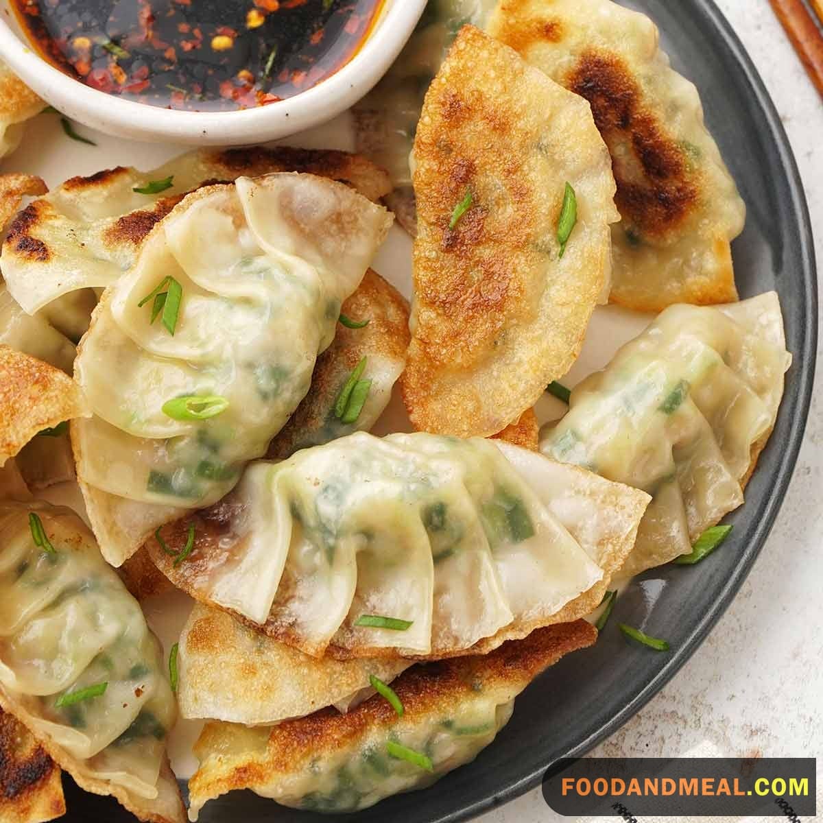 How To Make Gyoza - Japanese Style Dumplings Recipes 1 Gyoza