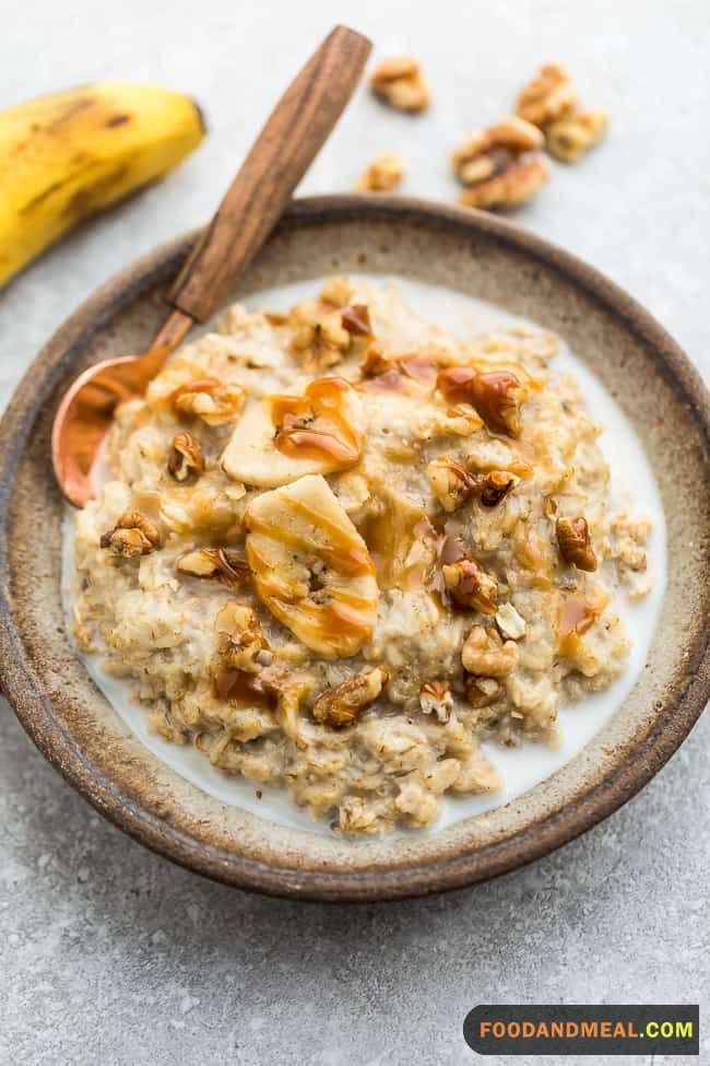 Banana And Walnuts Oats