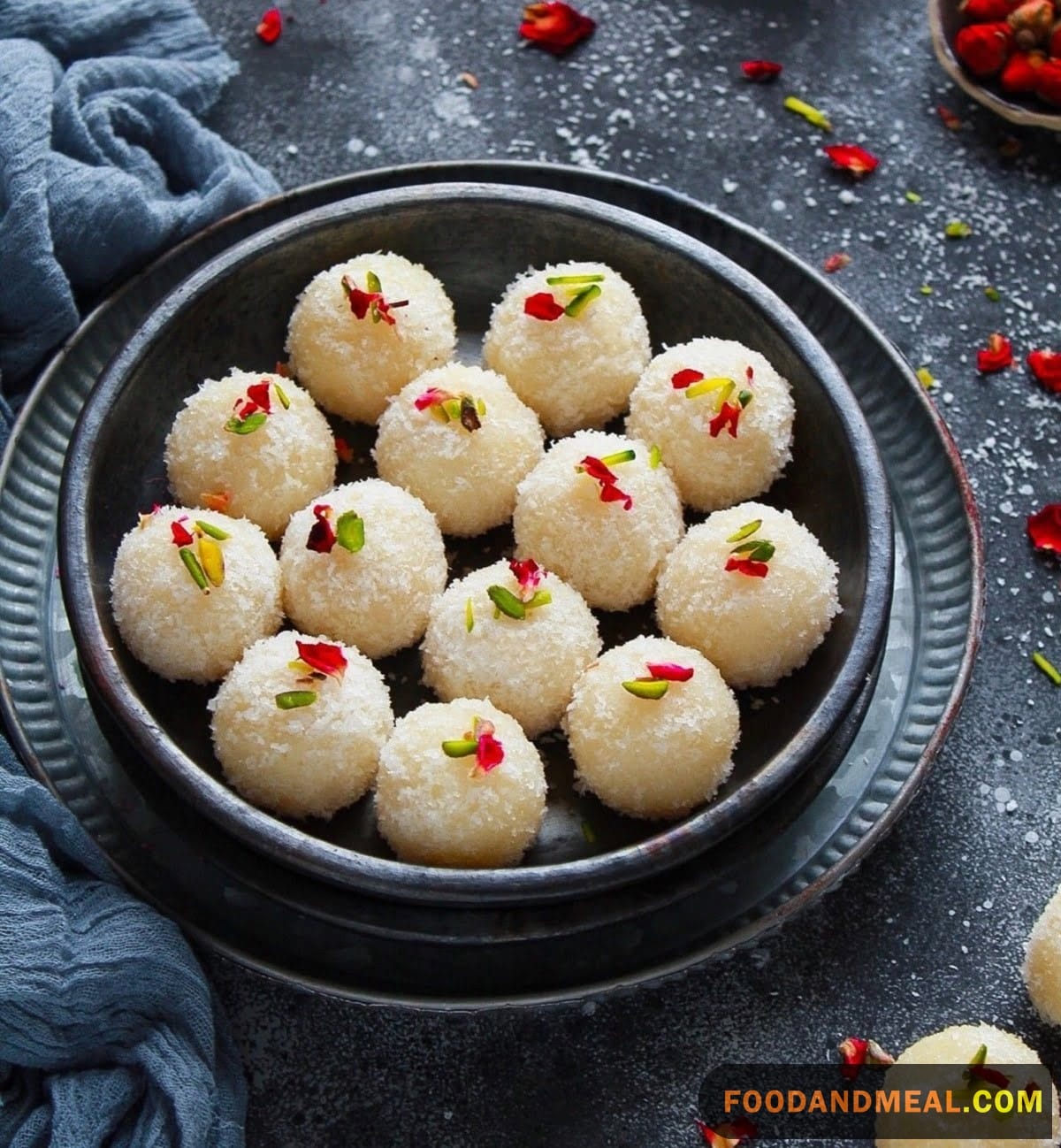 Coconut Ladoos