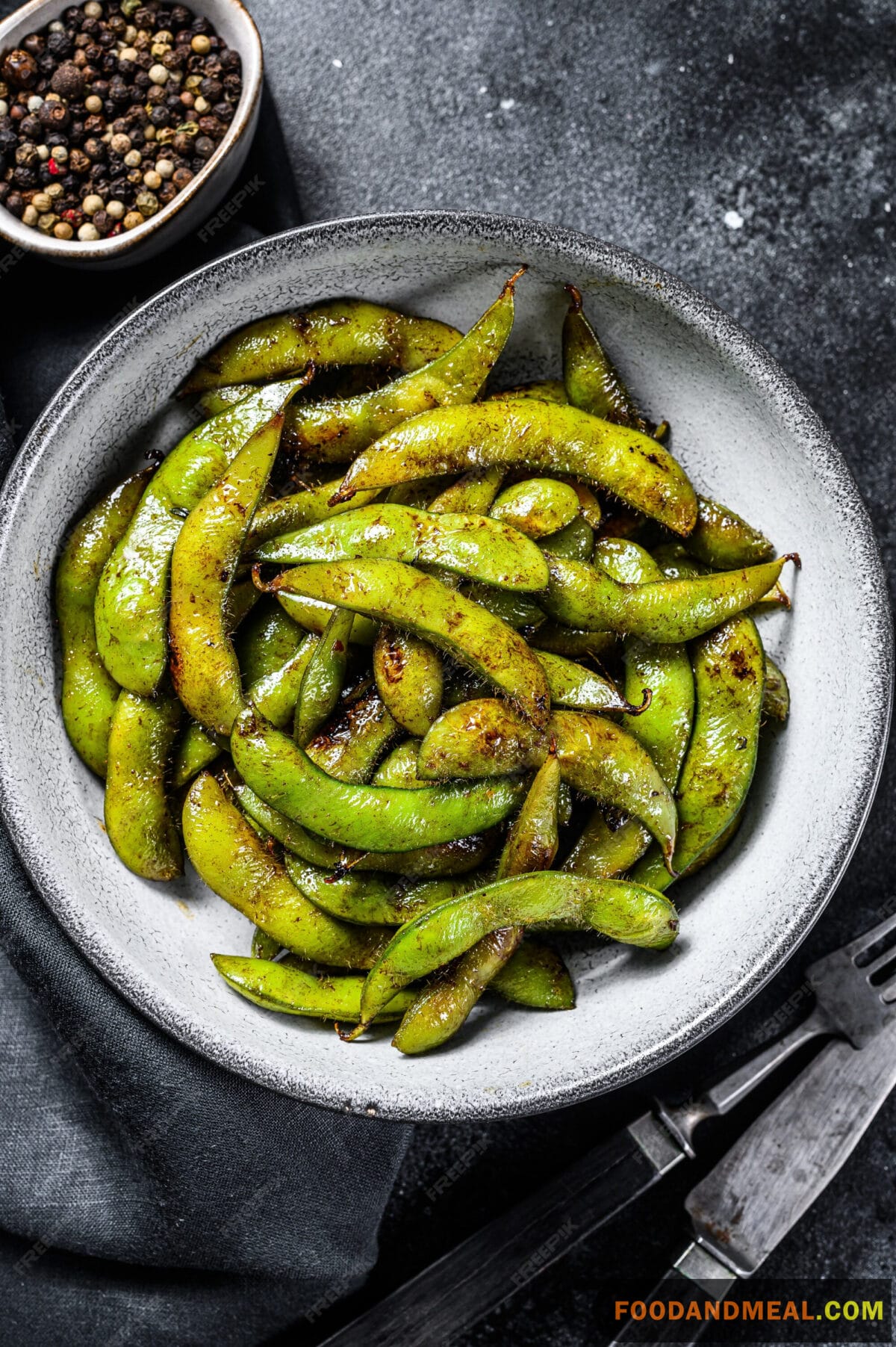 Steamed Green Soybeans