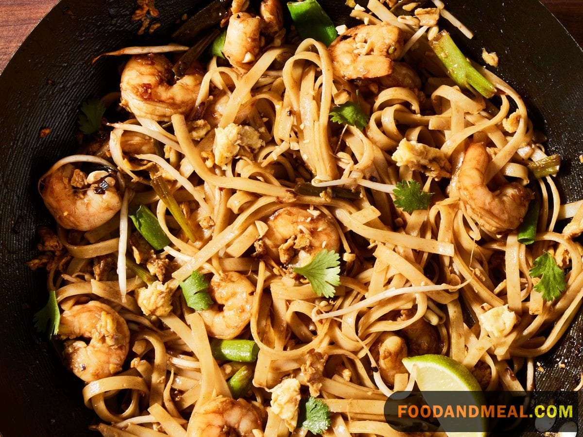 How To Cook Pad Thai - Fried Rice Noodles 1 Pad Thai