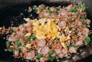 Best 2 Chinese Shrimp Fried Rice Recipes (with and without Soy Sauce) 23