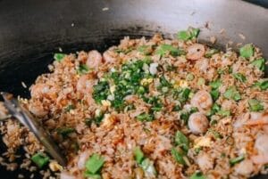 Best 2 Chinese Shrimp Fried Rice Recipes (With And Without Soy Sauce) 8