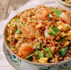 Best 2 Chinese Shrimp Fried Rice Recipes (with and without Soy Sauce) 25