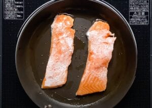 Savor the Perfect Fusion: Beef and Salmon Teppanyaki Masterclass 4